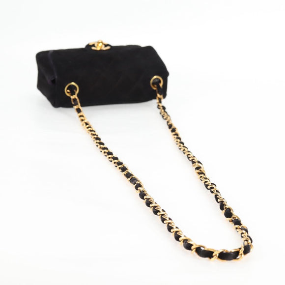 CHANEL Mini Matelasse 17 Single Flap Chain Bag Suede Purple Gold CC Auth 122356