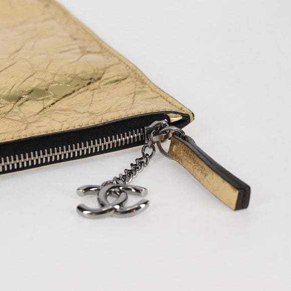 CHANEL Clutch Bag Leather Gold CC Auth 123083V