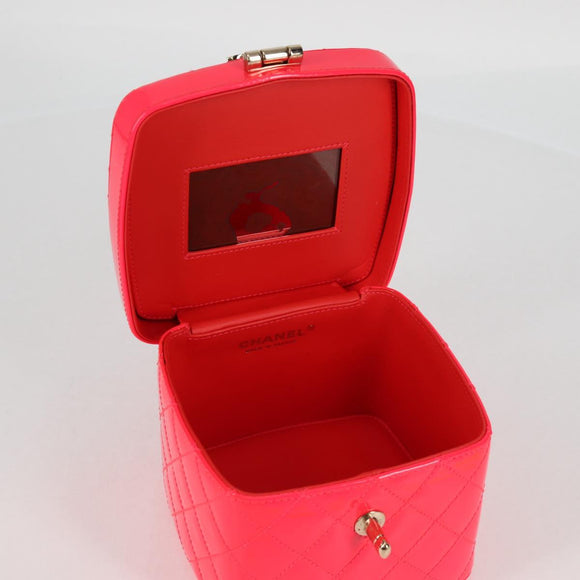 CHANEL Matelasse Vanity Pouch Enamel Pink Gold CC Auth 123518M