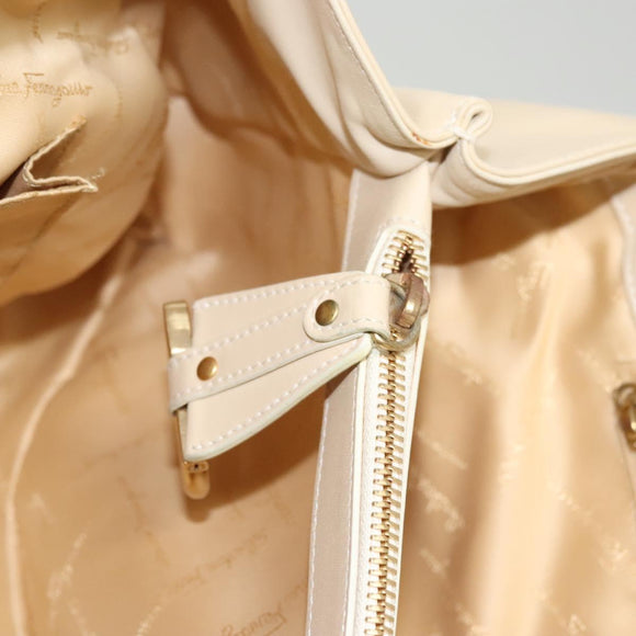 Salvatore Ferragamo Gancini Shoulder Bag Leather White Gold Auth 123574