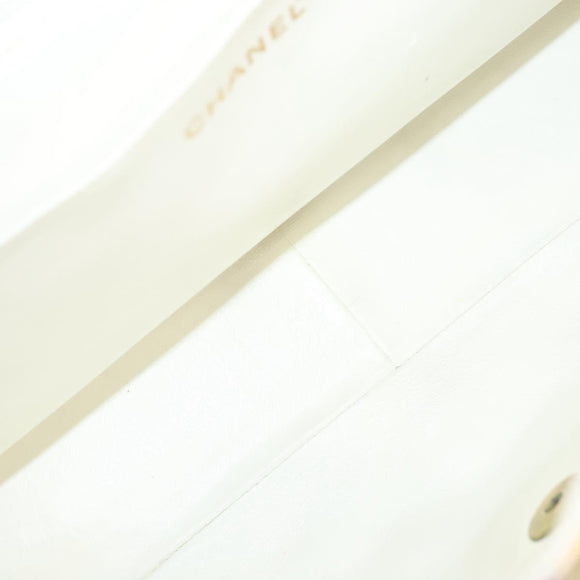 CHANEL Matelasse Chain Shoulder Bag Vinyl Coating White Gold CC Auth 124073AV