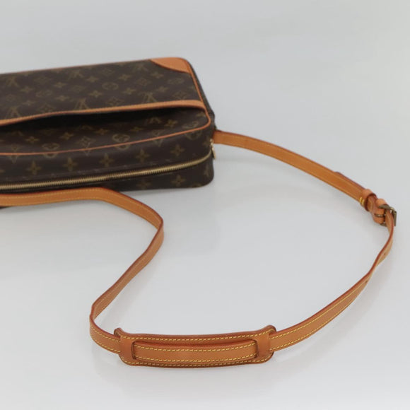 LOUIS VUITTON Monogram Trocadero 30 Shoulder Bag M51272 LV Auth 124237