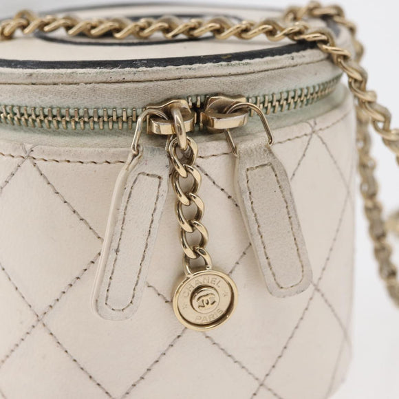 CHANEL Matelasse Chain Shoulder Bag Leather White Gold CC Auth 126060