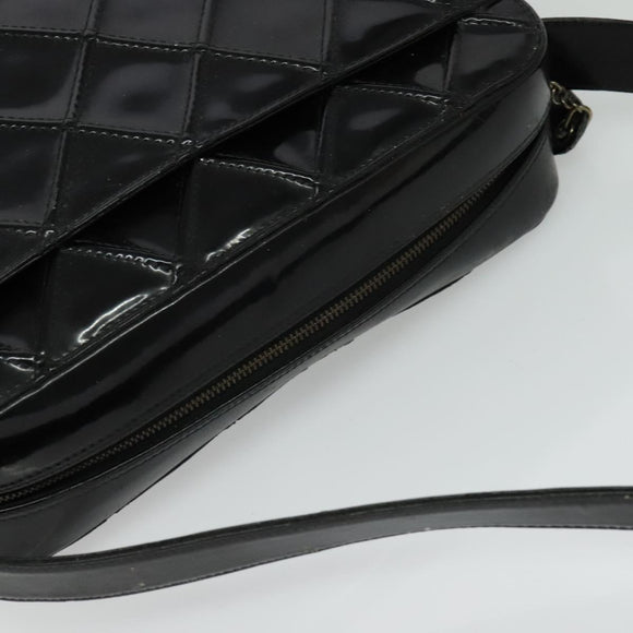 CHANEL Bicolore Shoulder Bag Enamel Black CC Auth 126184