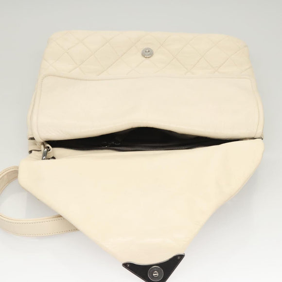 CHANEL Matelasse Shoulder Bag Lamb Skin White CC Auth 126364