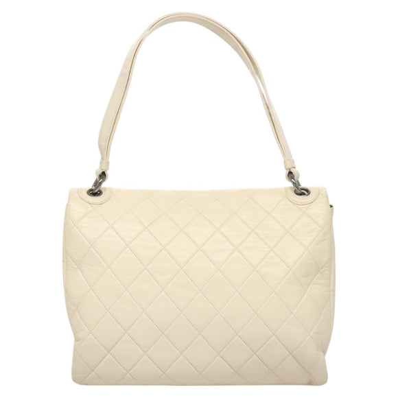 CHANEL Matelasse Shoulder Bag Lamb Skin White CC Auth 126364