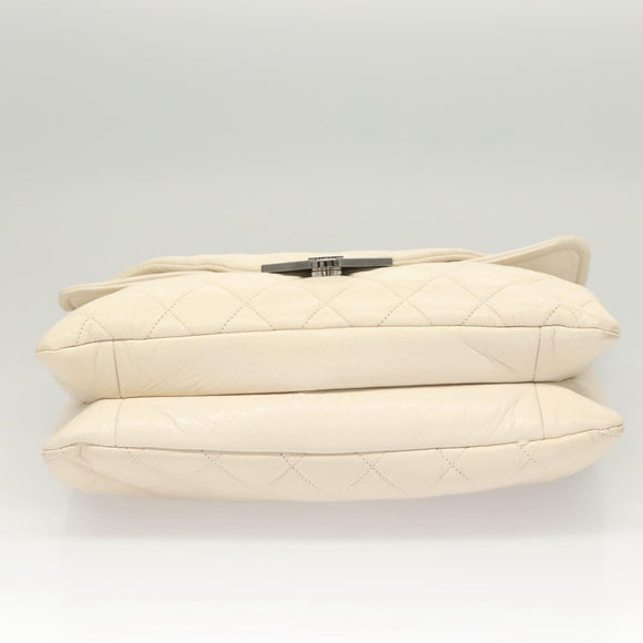 CHANEL Matelasse Shoulder Bag Lamb Skin White CC Auth 126364