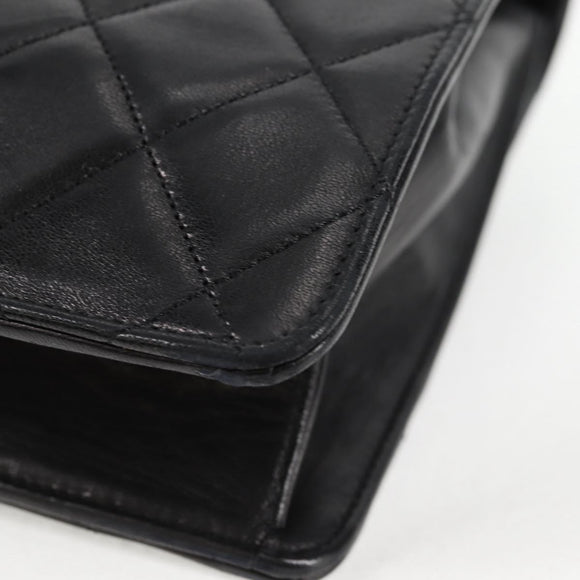 CHANEL Matelasse Shoulder Bag Lamb Skin Black Gold CC Auth 126497V