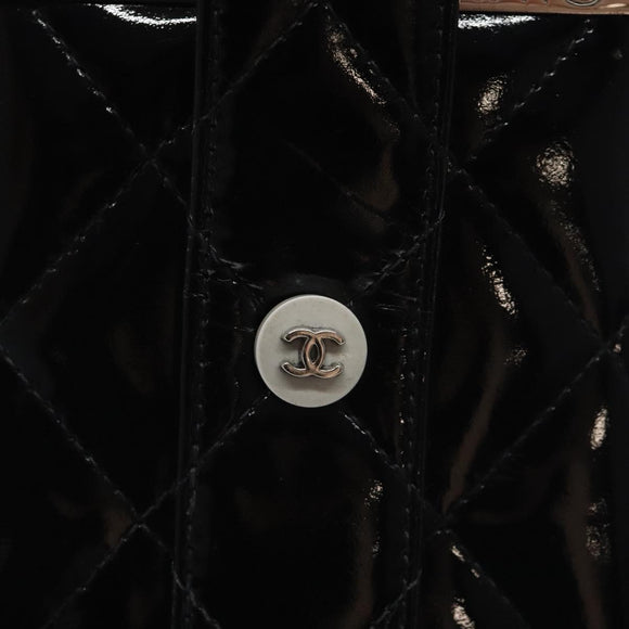 CHANEL Matelasse Hand Bag Enamel Black Silver CC Auth 126615