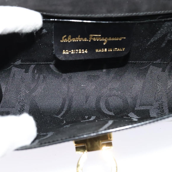Salvatore Ferragamo Gancini Chain Bag Patent Leather Black Gold Auth 126967