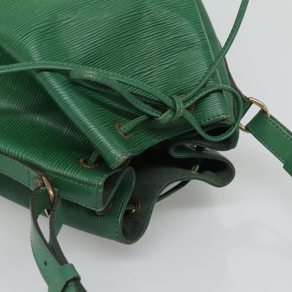 LOUIS VUITTON Epi Petit Noe Shoulder Bag Green M44104 LV Auth 127674