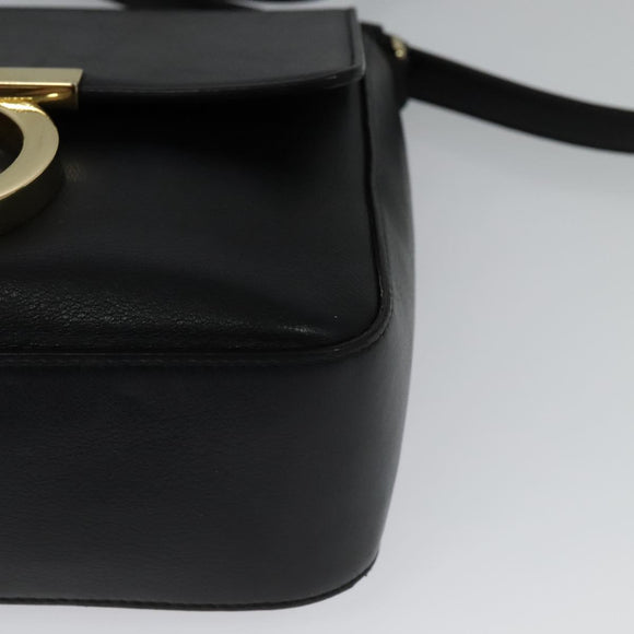 Salvatore Ferragamo Gancini Shoulder Bag Calf leather Black Gold Auth 127686