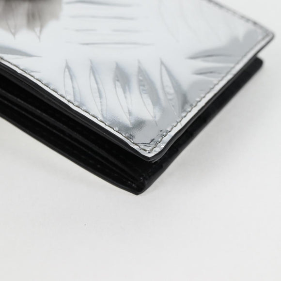 PRADA Wallet Patent leather Silver Auth 127893M