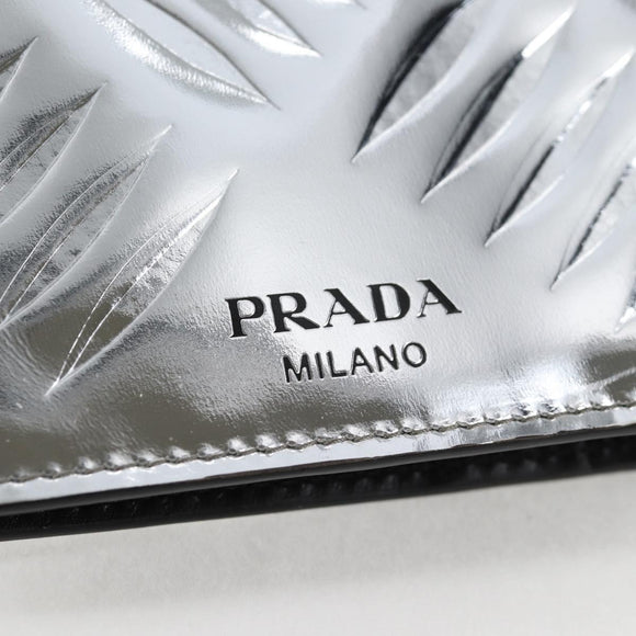 PRADA Wallet Patent leather Silver Auth 127893M