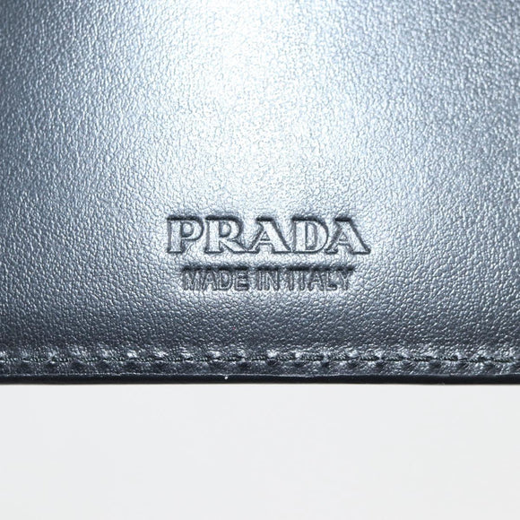 PRADA Wallet Patent leather Silver Auth 127893M