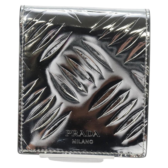 PRADA Wallet Patent leather Silver Auth 127893M