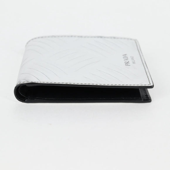 PRADA Wallet Patent leather Silver Auth 127893M