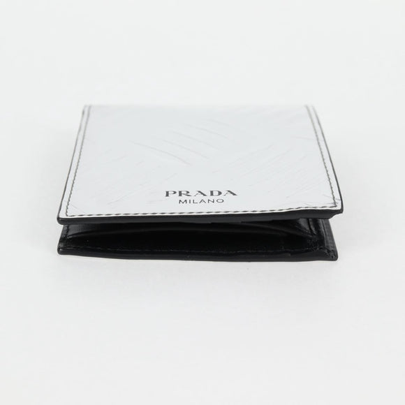 PRADA Wallet Patent leather Silver Auth 127893M