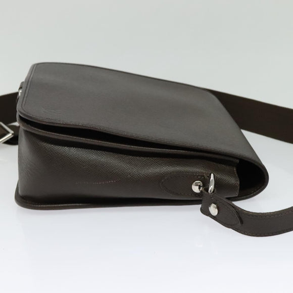 LOUIS VUITTON Taiga Andrei Shoulder Bag Grizzly M32488 LV Auth 127964