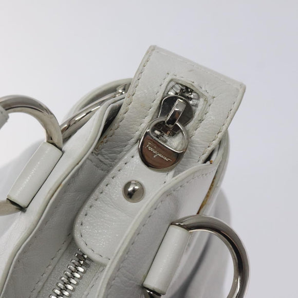 Salvatore Ferragamo Gancini Shoulder Bag Leather White Silver Auth 128020