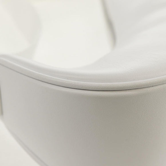 JACQUEMUS × NIKE Hand Bag Leather White Silver Auth 128509M