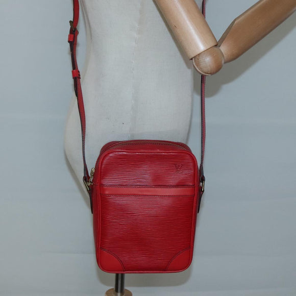 LOUIS VUITTON Epi Danube Shoulder Bag Red M45637 LV Auth 128624