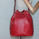LOUIS VUITTON Epi Petit Noe Shoulder Bag Red M44107 LV Auth 129608-20