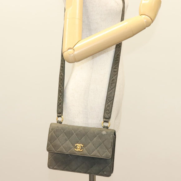 CHANEL Matelasse Shoulder Bag Lamb Skin Gray Gold CC Auth 130947