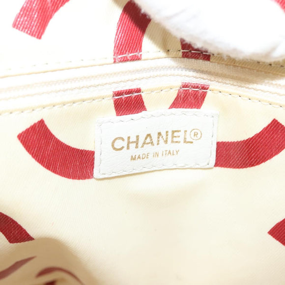 CHANEL Matelasse Chain Shoulder Bag Straw White CC Auth 131080