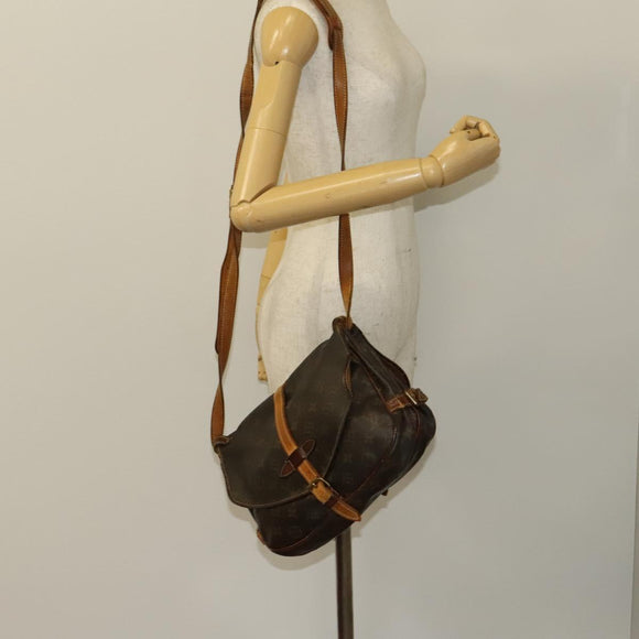 LOUIS VUITTON Monogram Saumur 30 Shoulder Bag M42256 LV Auth 131300