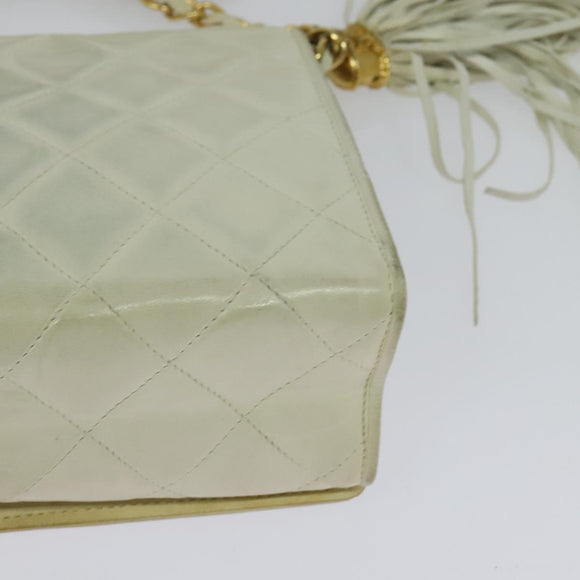 CHANEL Matelasse Chain Shoulder Bag Lamb Skin White Gold CC Auth 131655