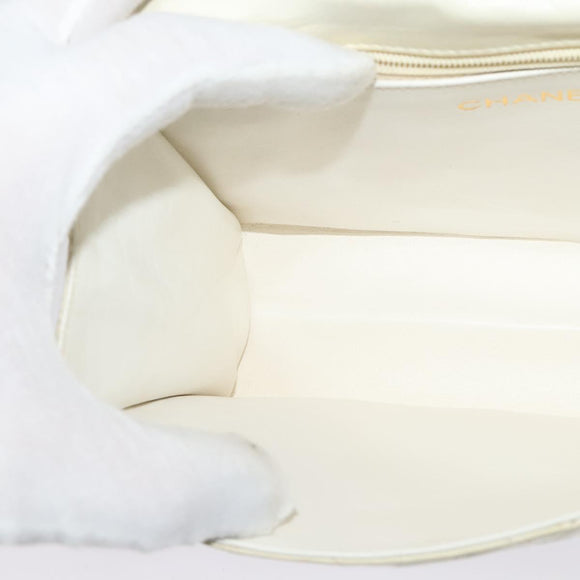 CHANEL Matelasse Chain Shoulder Bag Lamb Skin White Gold CC Auth 131655