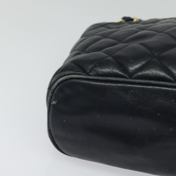 CHANEL Matelasse Chain Shoulder Bag Leather Navy Gold CC Auth 131802