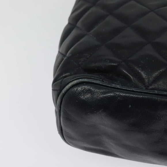 CHANEL Matelasse Chain Shoulder Bag Leather Navy Gold CC Auth 131802