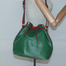 LOUIS VUITTON Epi Petit Noe Schultertasche Bicolor Grün Rot M44147 Auth 132580-20