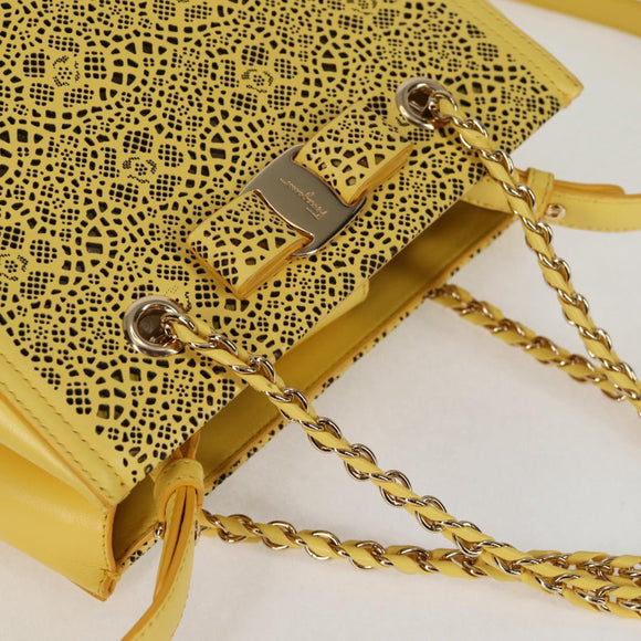 Salvatore Ferragamo Vala Chain Bag Leather 2way Yellow Gold Auth 132893V