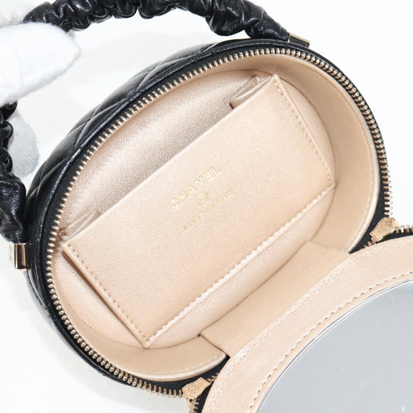 CHANEL Matelasse Pouch Lamb Skin Black Gold CC Auth 132970M