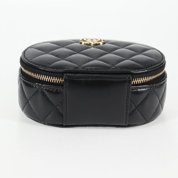 CHANEL Matelasse Pouch Lamb Skin Black Gold CC Auth 132970M