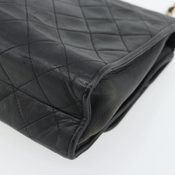 CHANEL Ketten-Schultertasche Leder Schwarz Gold CC Auth 133043