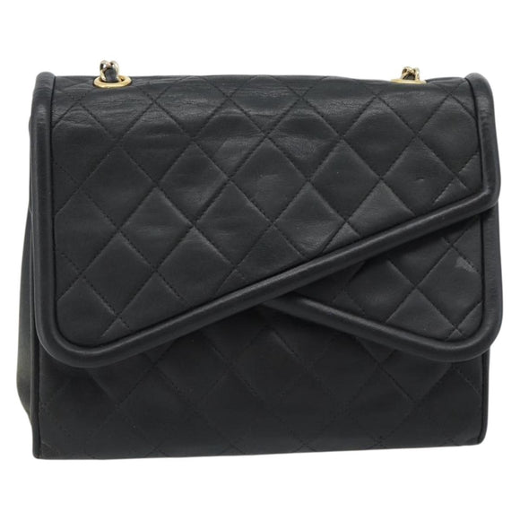CHANEL Ketten-Schultertasche Leder Schwarz Gold CC Auth 133043