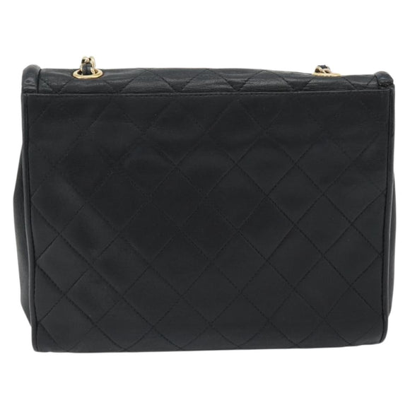 CHANEL Ketten-Schultertasche Leder Schwarz Gold CC Auth 133043