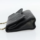CHANEL Ketten-Schultertasche Leder Schwarz Gold CC Auth 133043-4