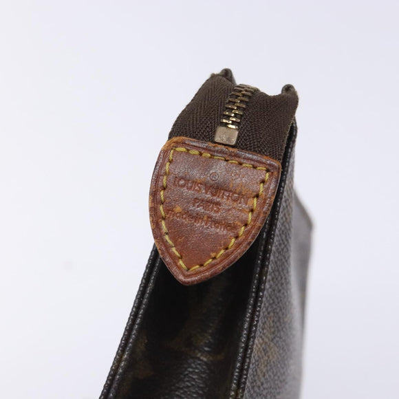 LOUIS VUITTON Monogram Poche Toilette 15 Pouch M47546 LV Auth 133292