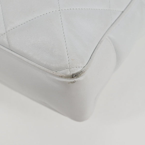 CHANEL Matelasse Chain Shoulder Bag Lamb Skin White CC Auth 134221