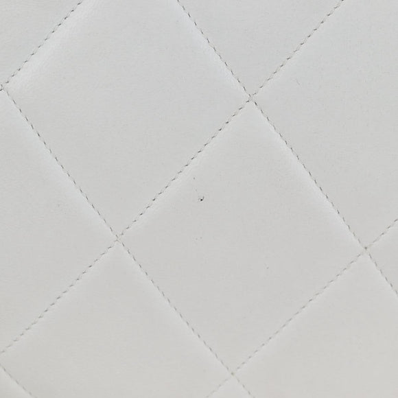 CHANEL Matelasse Chain Shoulder Bag Lamb Skin White CC Auth 134221