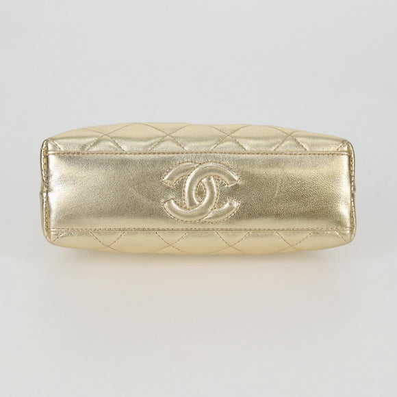 CHANEL Matelasse Chain Shoulder Bag Leather Gold CC Auth 134853M