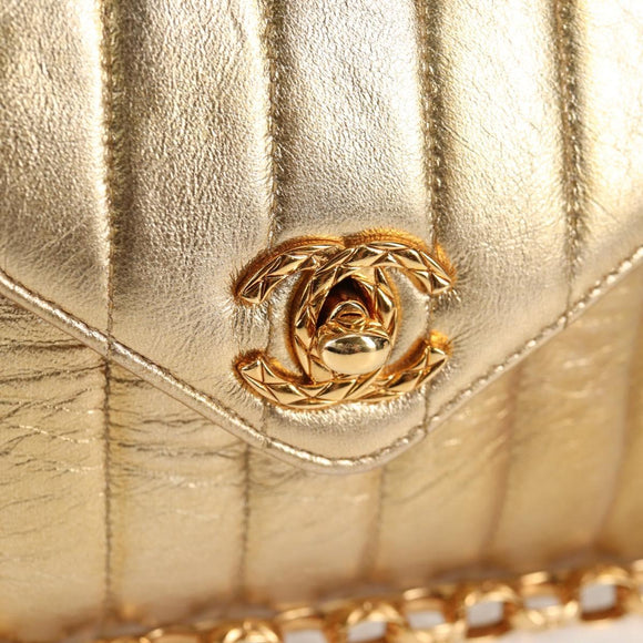 CHANEL Matelasse Chain Shoulder Bag Lamb Skin Red Gold CC Auth 134958V