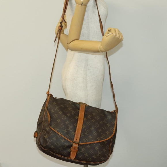 LOUIS VUITTON Monogram Saumur 35 Shoulder Bag M42254 LV Auth 135031