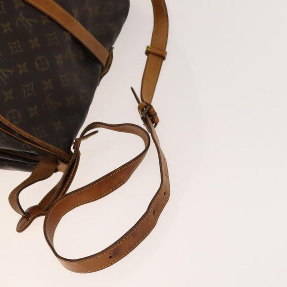 LOUIS VUITTON Monogram Saumur 35 Shoulder Bag M42254 LV Auth 135031