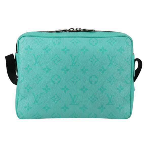 LOUIS VUITTON Taiga Lama Monogram Outdoor Messenger PM Bag M30241 LV Auth 135269